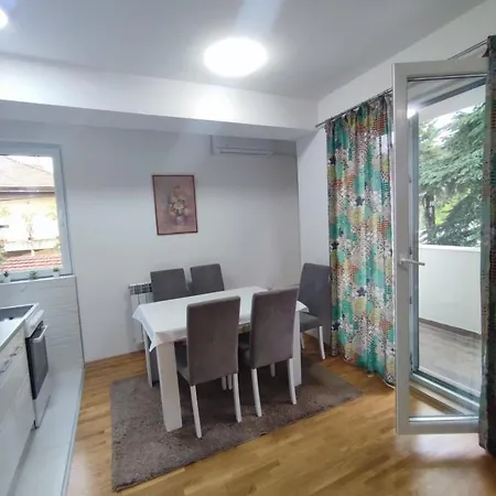 In The Heart Of Boem Street Apartament Skopje