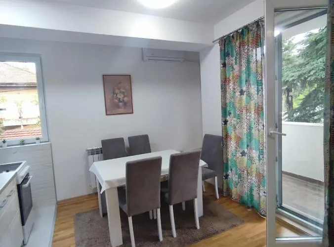 In The Heart Of Boem Street Apartament Skopje
